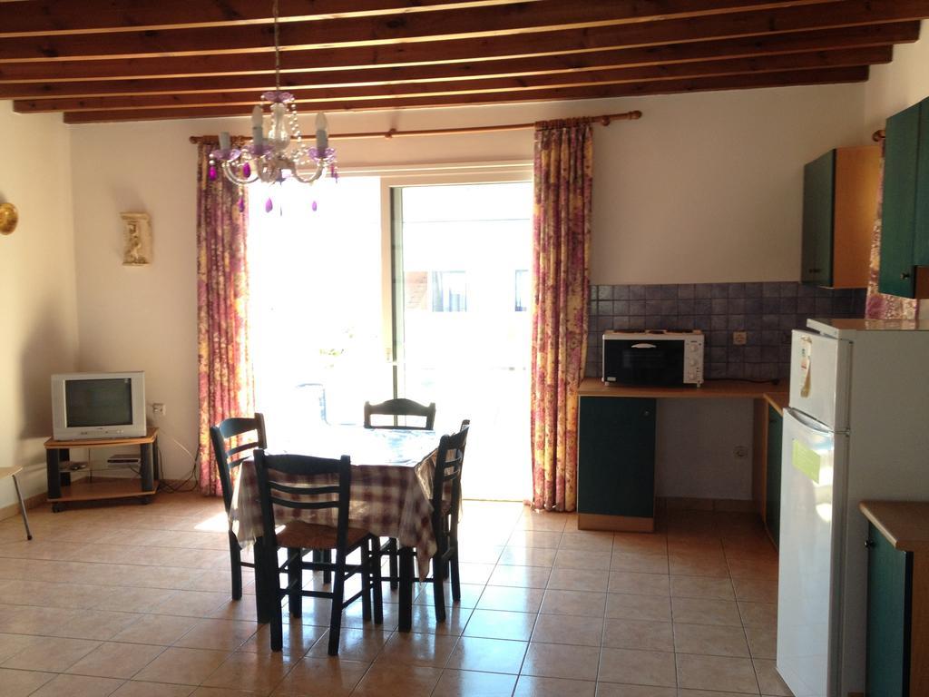 Saint Konstantin Beach Apartments Stegna Zimmer foto